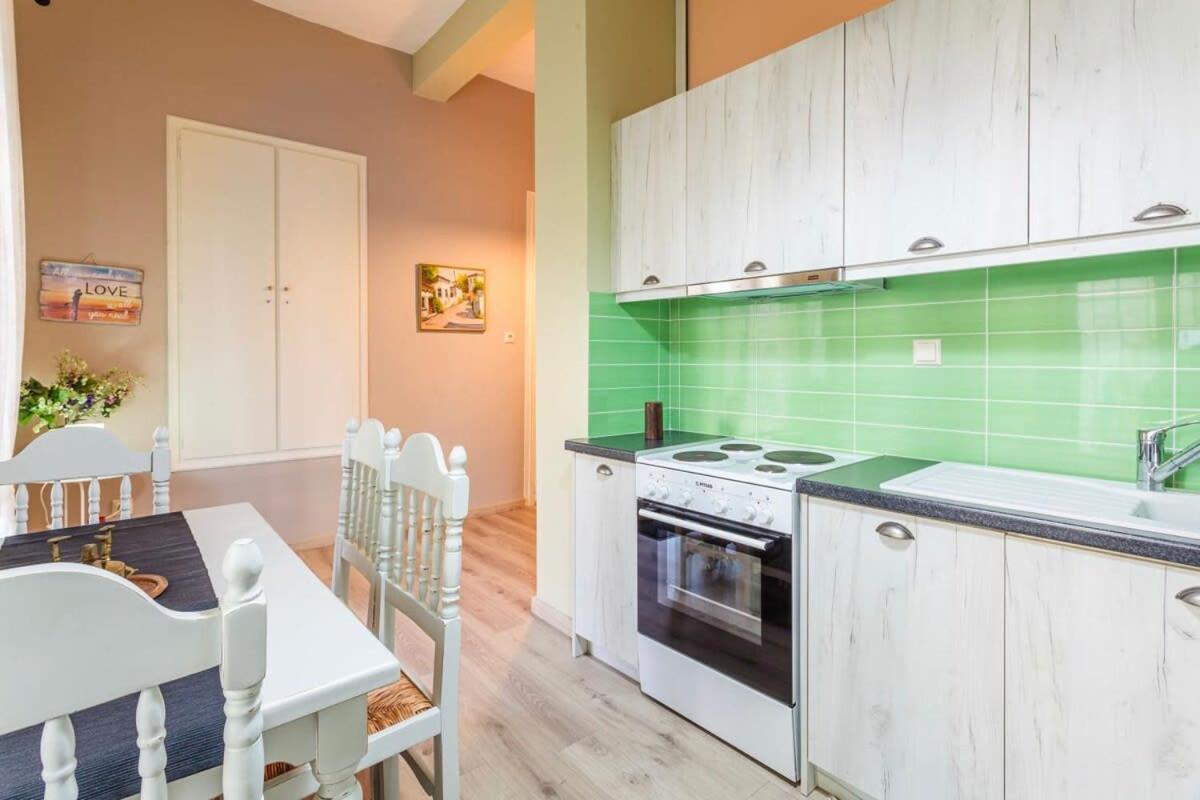 Kalamata Rose Nest - Urban Comfy Escape Экстерьер фото