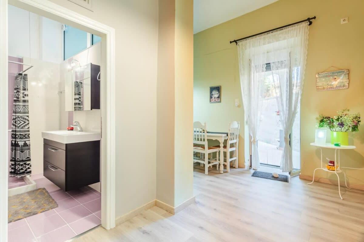 Kalamata Rose Nest - Urban Comfy Escape Экстерьер фото